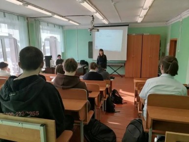 ���������������� ������ � ���������� �����: � �������� ������� � ������������ �� �������