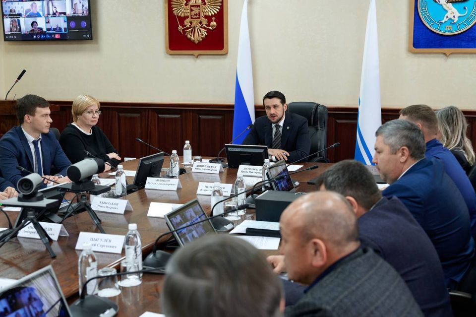 Александр Прокопьев: На заседании межведомственной рабочей группы по управлению земельными ресурсами в Республике Алтай обсудили два важных вопроса