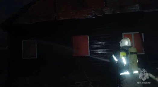 Магазин сгорел в Онгудае сегодня рано утром