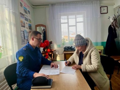 Прокуратура Шебалинского района продолжает практику приема граждан в отдаленных населенных пунктах