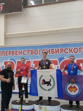 Инструктор группы профессиональной подготовки ОРЛС Восточно-Сибирского ЛУ МВД России на транспорте Михаил Кащенко занял 1 место в первенстве сибирского федерального округа по армрестлингу, в весовой категории до 85 кг