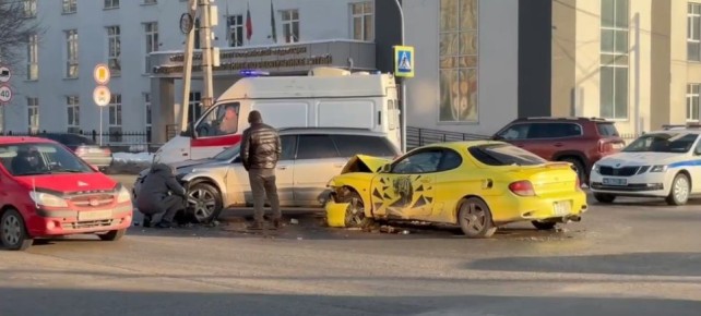 Авария на Мебельной. Видео у нас в MAХ
