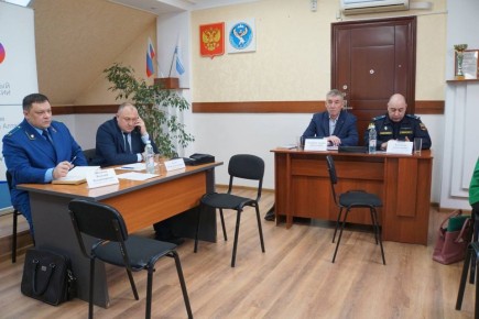 Прокурор Чойского района принял участие в межведомственной комиссии по поддержке участников специальной военной операции и членов их семей