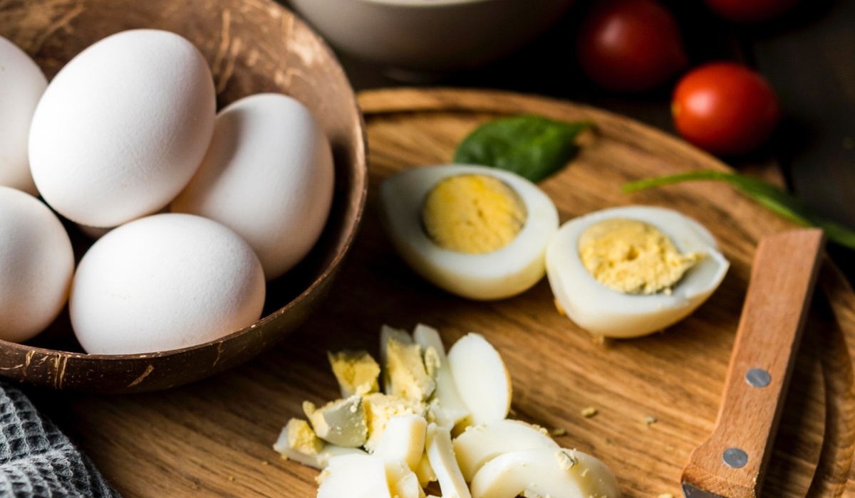Не бойтесь серого кольца: эксперты развенчали мифы о вареных яйцах