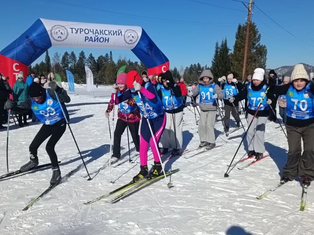 В Горно-Алтайске состоялась массовая гонка «Лыжня России» В Горно-Алтайске состоялась массовая гонка «Лыжня России»