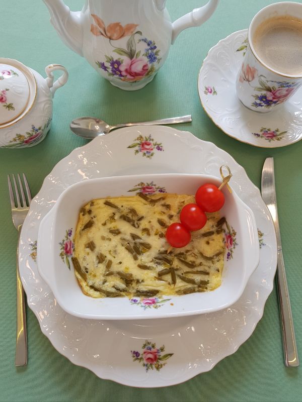 Итальянская фриттата с зеленой фасолью