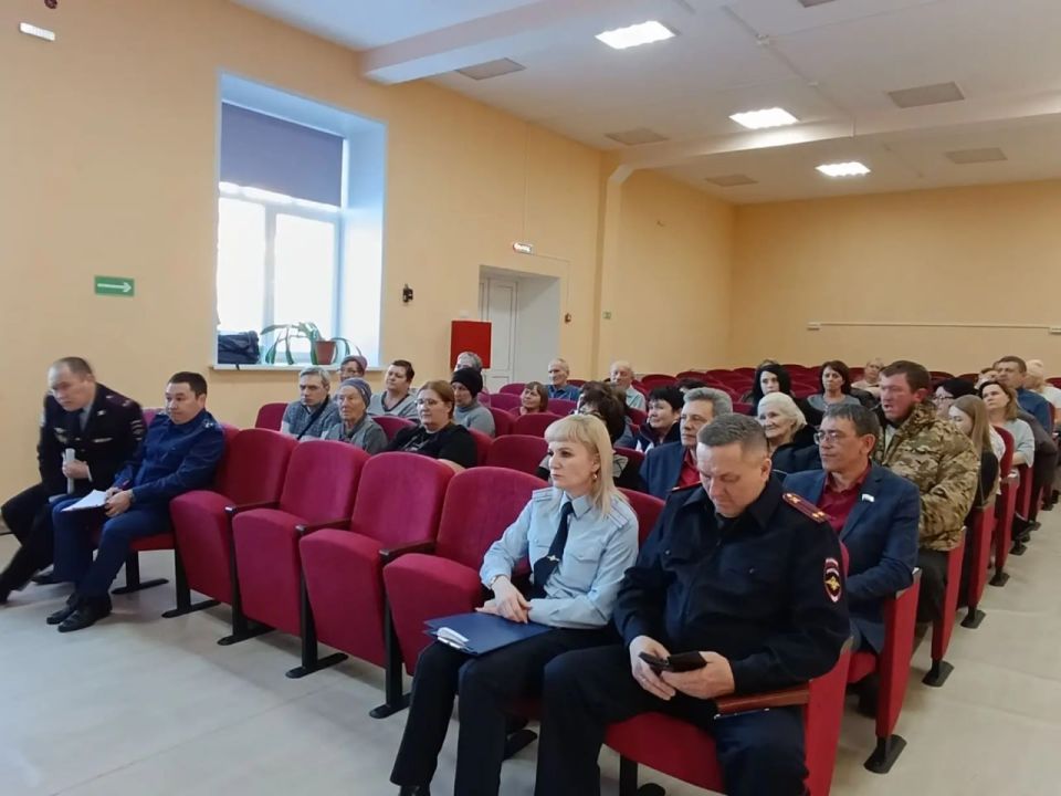 ����� � ����-�������� � ���������: �� ����������� �� �������������