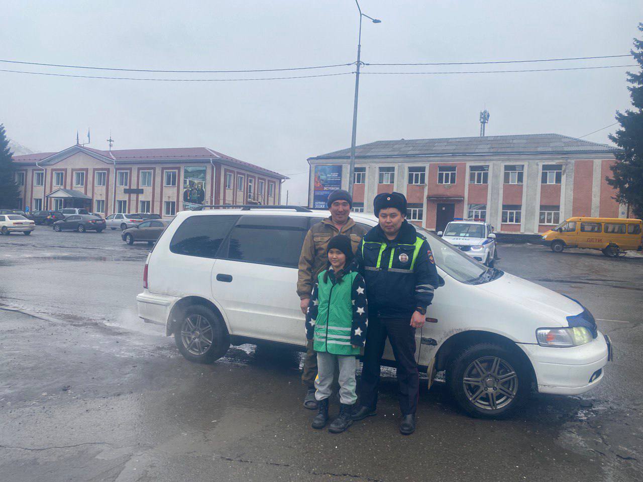 Госавтоинспекция Шебалинского района поздравила водителей с 23 февраля Госавтоинспекция Шебалинского района поздравила водителей с 23 февраля