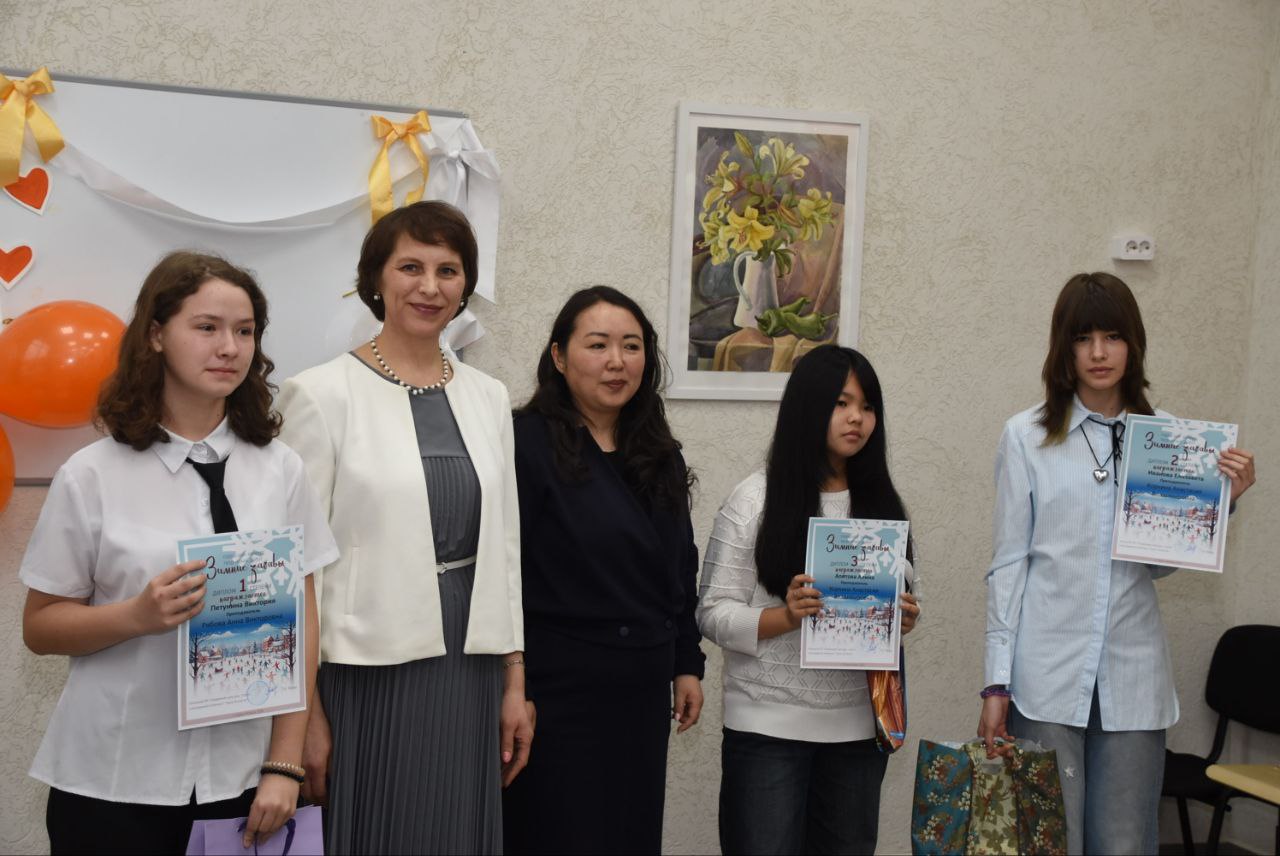 Ольга Сафронова: Горно-Алтайской детской художественной школе им. В.Н. Костина 57 лет. Последние 27 из них - школа находится по адресу пр. Коммунистический, 47 Ольга Сафронова: Горно-Алтайской детской художественной школе им. В.Н. Костина 57 лет. Последние 27 из них - школа находится по адресу пр. Коммунистический, 47