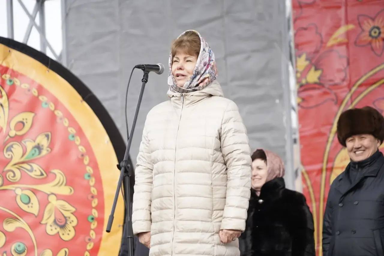 Проводы зимы прошли на центральной площади Горно-Алтайска