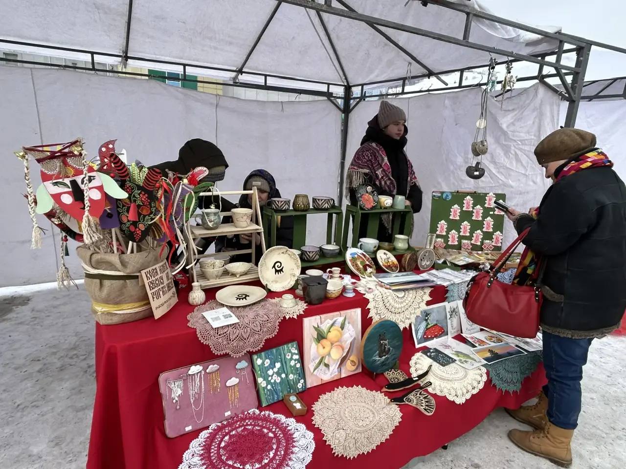 Проводы зимы прошли на центральной площади Горно-Алтайска Проводы зимы прошли на центральной площади Горно-Алтайска