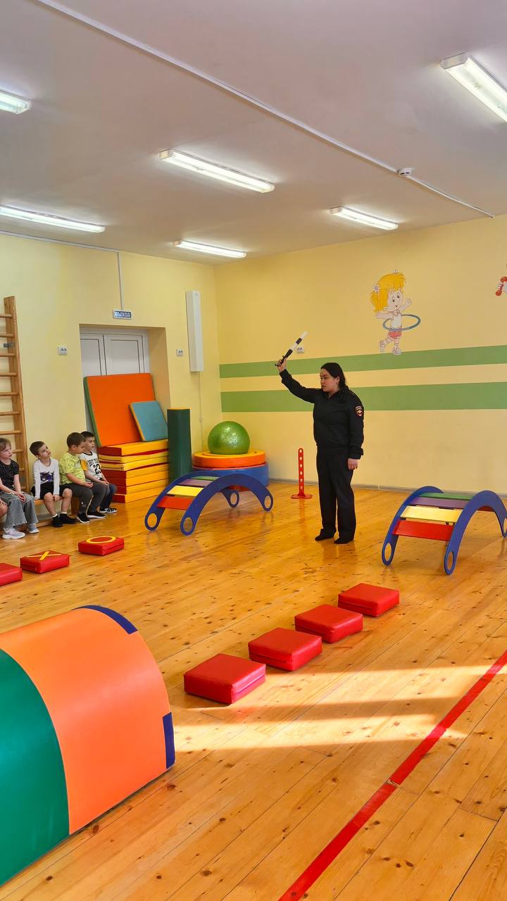 Весело и с пользой: сотрудники Госавтоинспекции провели эстафету по ПДД в детских садах Чемальского района! Весело и с пользой: сотрудники Госавтоинспекции провели эстафету по ПДД в детских садах Чемальского района!