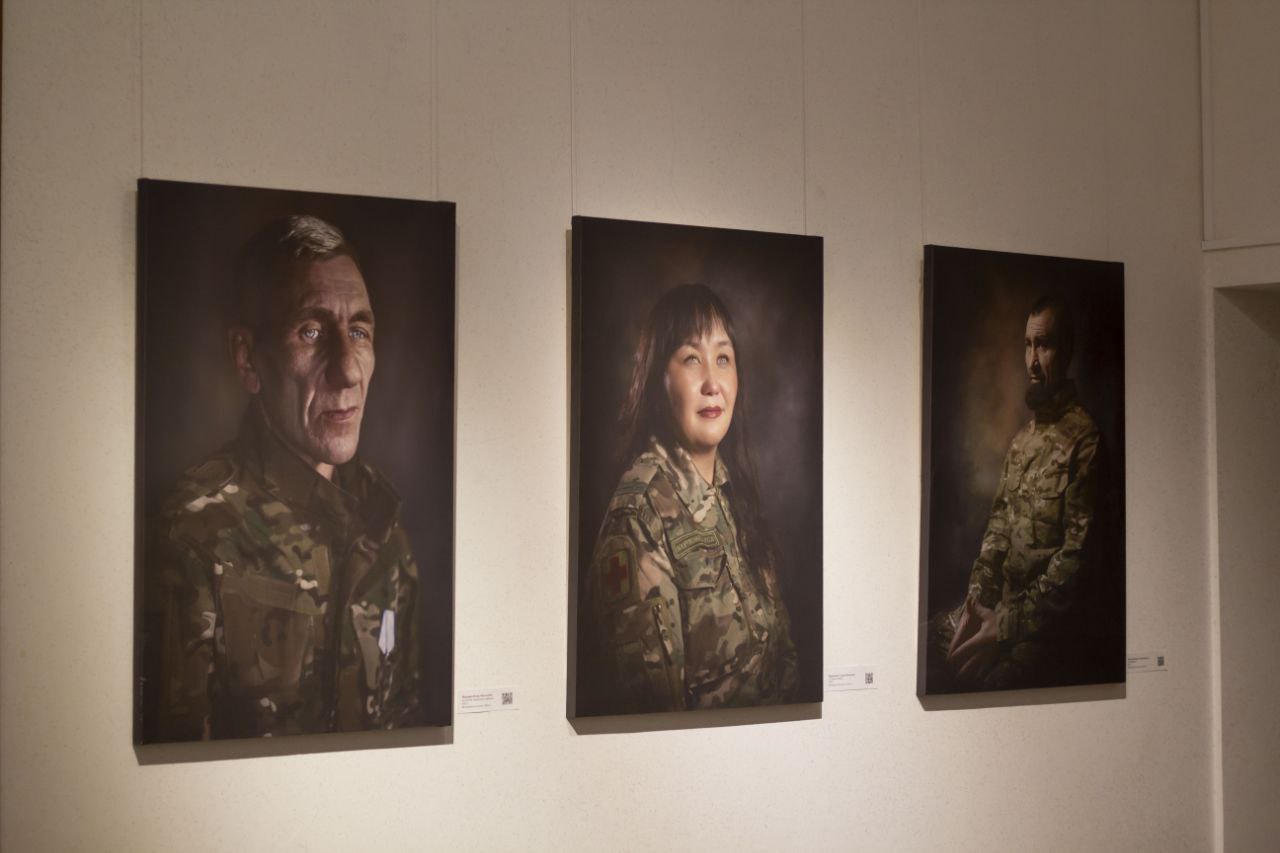 «Герои нашего времени» - выставка с таким названием открылась сегодня в Национальном музее им. А.В. Анохина