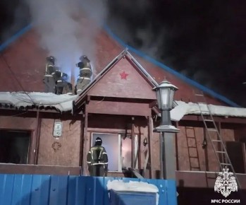 Чуть не сжег жену и дочь из-за ревности