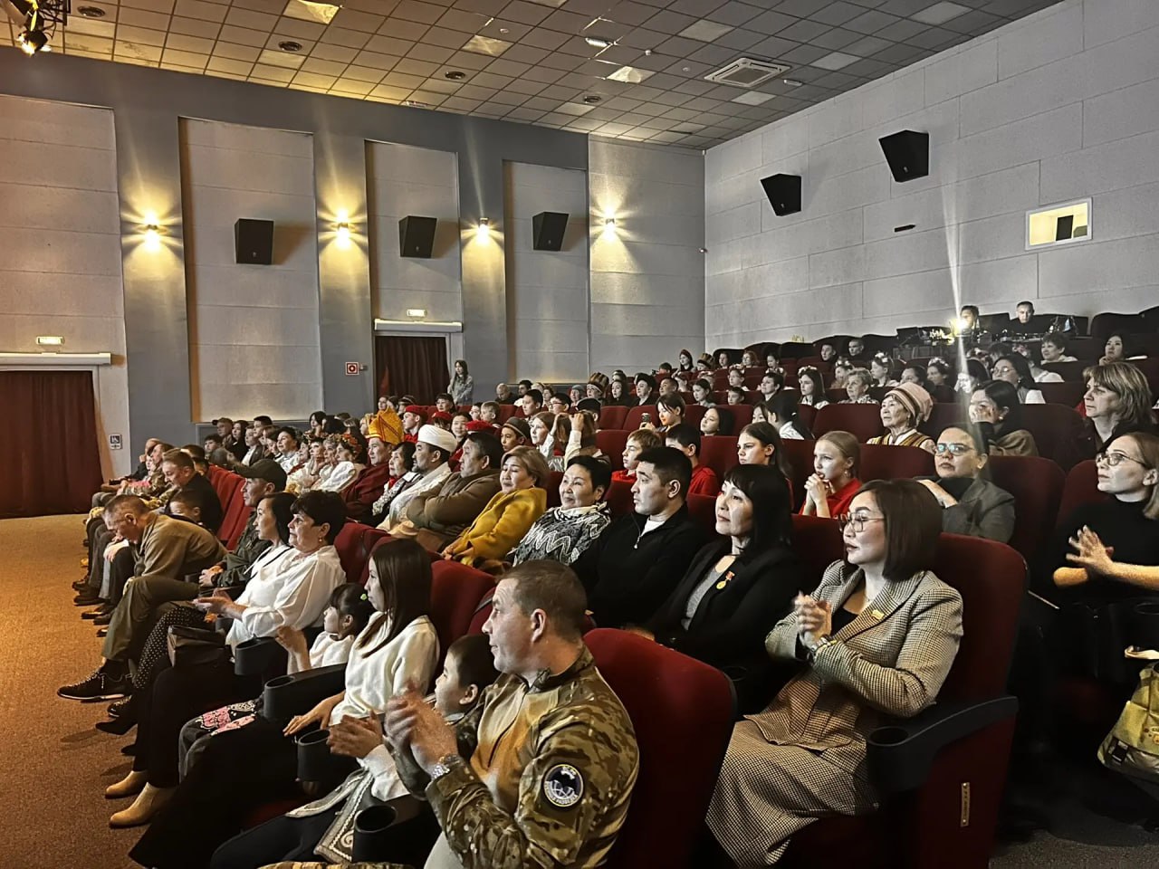 Сегодня официально дан старт Году единства народов России и Году семейных ценностей в городе Горно-Алтайске Сегодня официально дан старт Году единства народов России и Году семейных ценностей в городе Горно-Алтайске