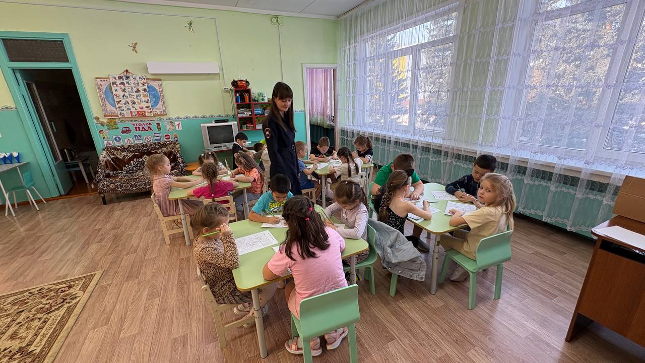 Сотрудник Госавтоинспекции посетила д/с «Олененок» Сотрудник Госавтоинспекции посетила д/с «Олененок»