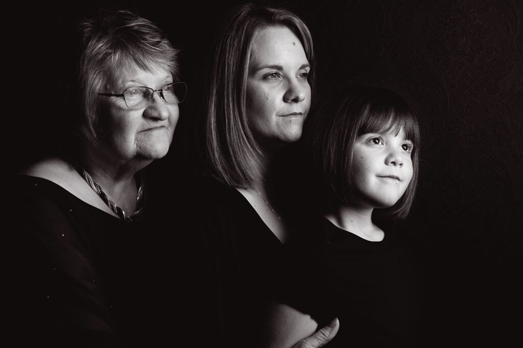 Как наладить отношения с дочерью в сложной семейной ситуации