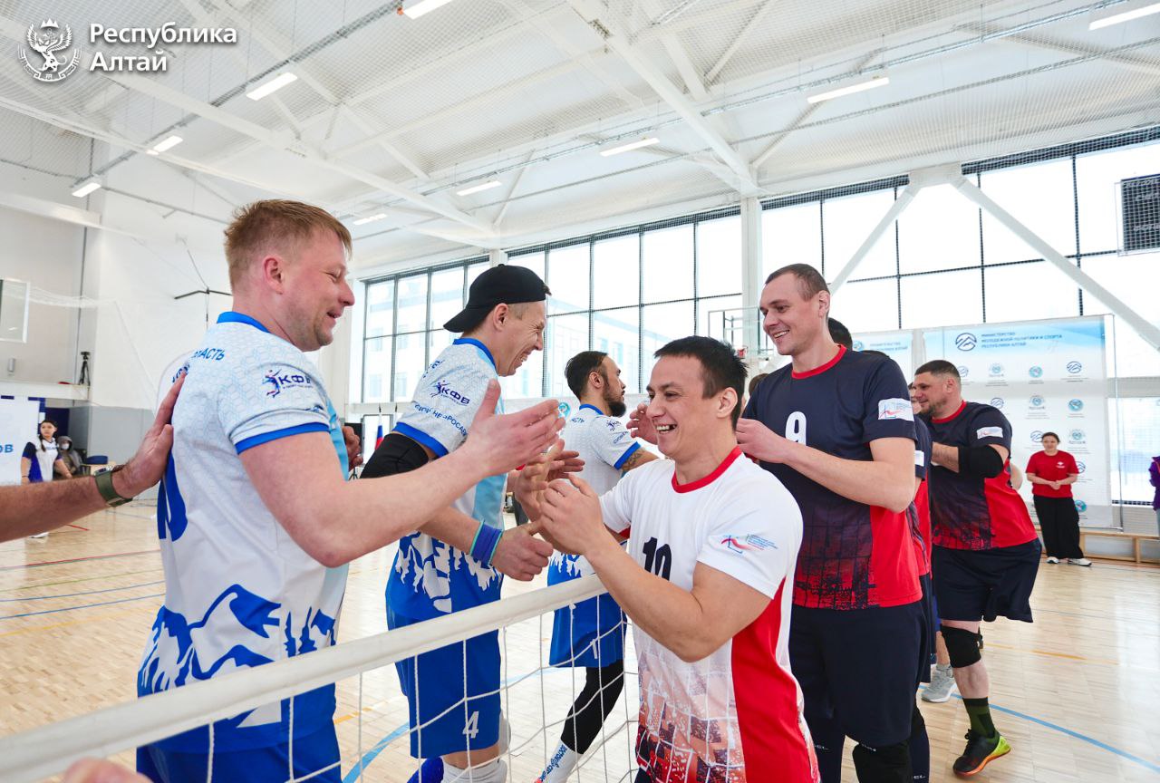 В Горно-Алтайске проходит Кубок Защитников Отечества по волейболу сидя В Горно-Алтайске проходит Кубок Защитников Отечества по волейболу сидя