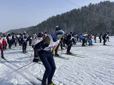Фотоотчет с VI лыжного марафона «СалопТурSki», который сегодня прошел в Турочаке