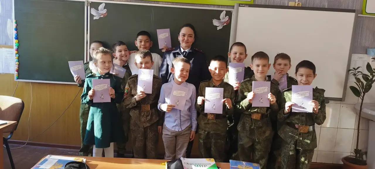 Кадетам напомнили о дорожной безопасности