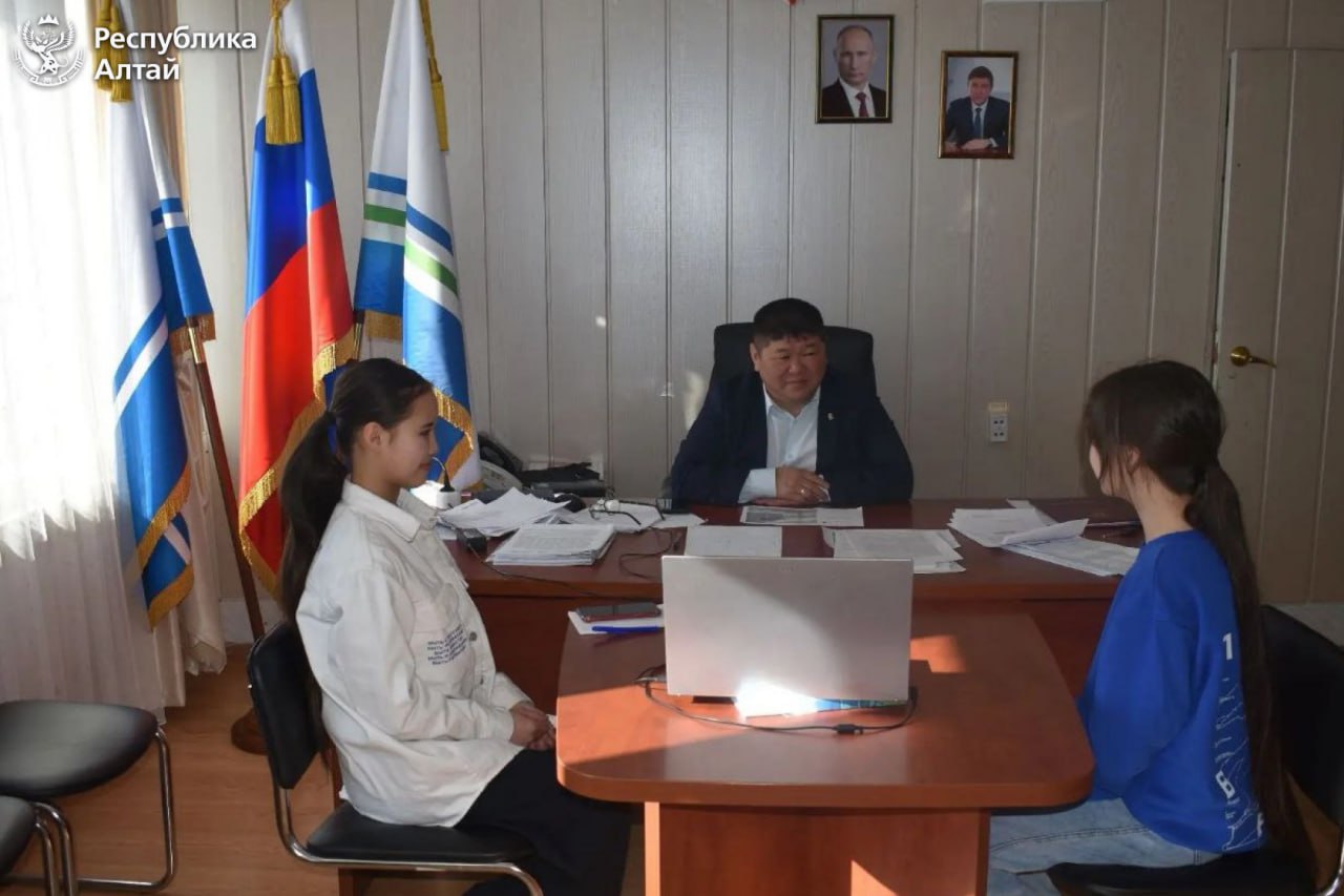 «День с Главой» провели активисты Движения Первых в Горно-Алтайске и Улаганском районе «День с Главой» провели активисты Движения Первых в Горно-Алтайске и Улаганском районе