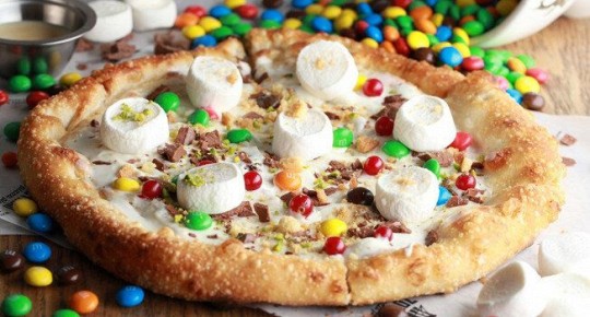 Сладкая пицца, которую обожают дети