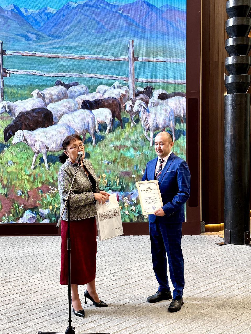 В Национальном музее открылась персональная выставка Игоря Катонова