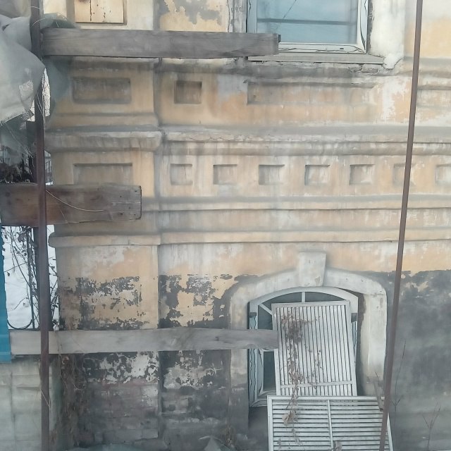 Старый музей в Горно-Алтайске раскрыл свои тайны: с фасада слетела защитная ткань Старый музей в Горно-Алтайске раскрыл свои тайны: с фасада слетела защитная ткань