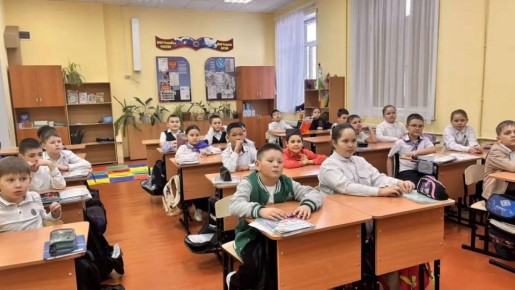 Сотрудники ГАИ провели урок безопасности для третьеклассников Майминской школы №2