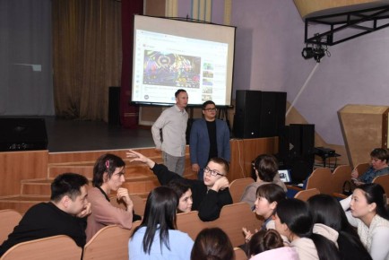 КВН-движение возрождают в Горно-Алтайске: для участников клуба провели обучение