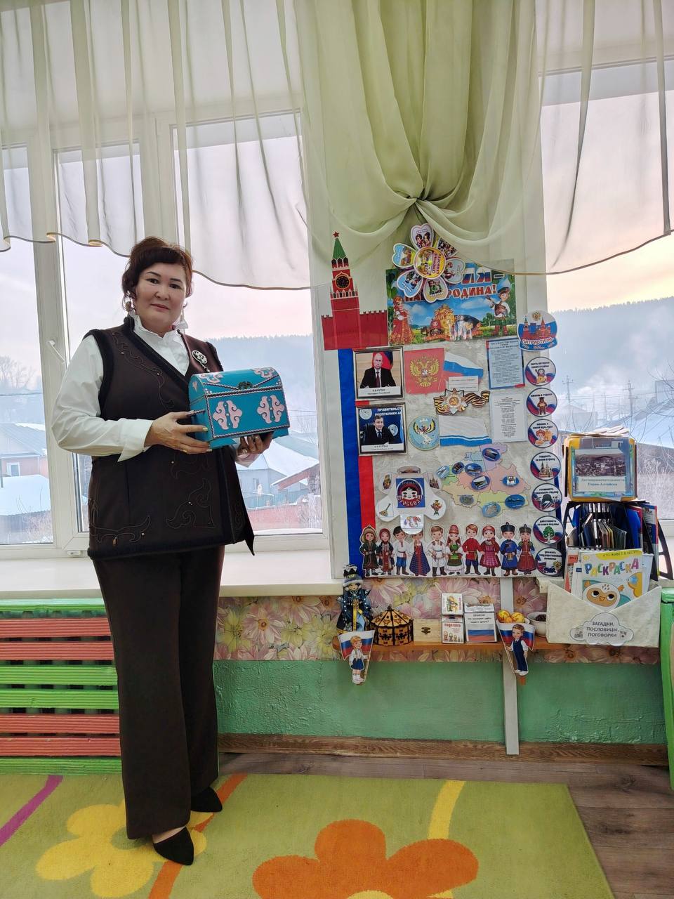 Продолжается приём фотографий с акции «День национального костюма» Продолжается приём фотографий с акции «День национального костюма»