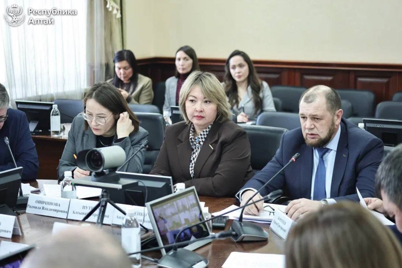 В Республике Алтай подвели итоги работы по противодействию нелегальной занятости В Республике Алтай подвели итоги работы по противодействию нелегальной занятости