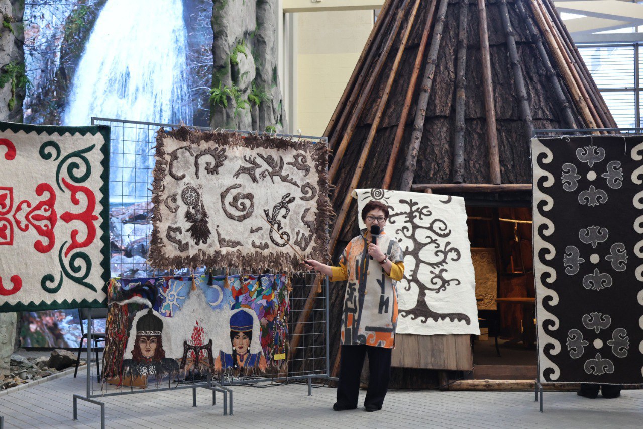 А красоту-то вам еще не показали! А красоту-то вам еще не показали!