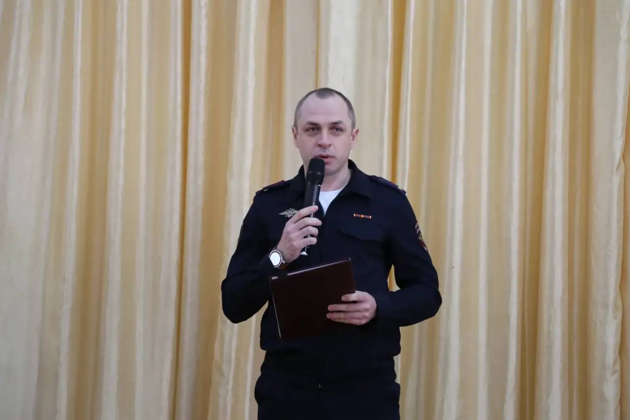 В Горно-Алтайске состоялась церемония посвящения кадетов профильного класса ГАИ В Горно-Алтайске состоялась церемония посвящения кадетов профильного класса ГАИ