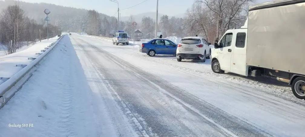 За прошедшие сутки на дорогах республики произошло 2 ДТП, в результате которых пострадали 2 человека За прошедшие сутки на дорогах республики произошло 2 ДТП, в результате которых пострадали 2 человека