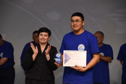 � �����-�������� ������� ����� �������� ����������������� ���������� ������� �� ��������� � ����� ��ջ