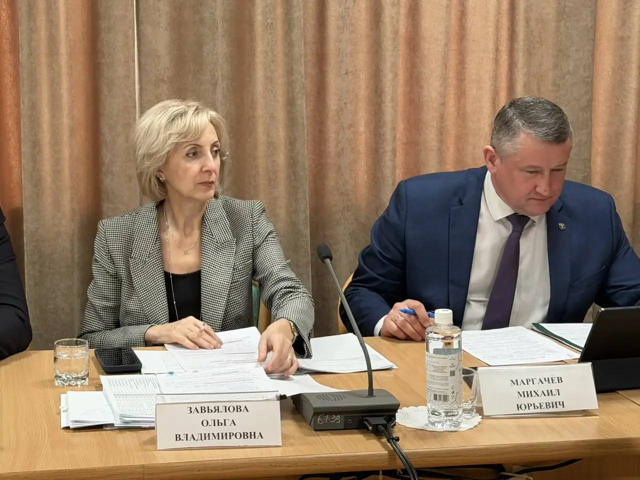 Комитеты Госссобрания – Эл Курултай проводят предсессионные заседания Комитеты Госссобрания – Эл Курултай проводят предсессионные заседания