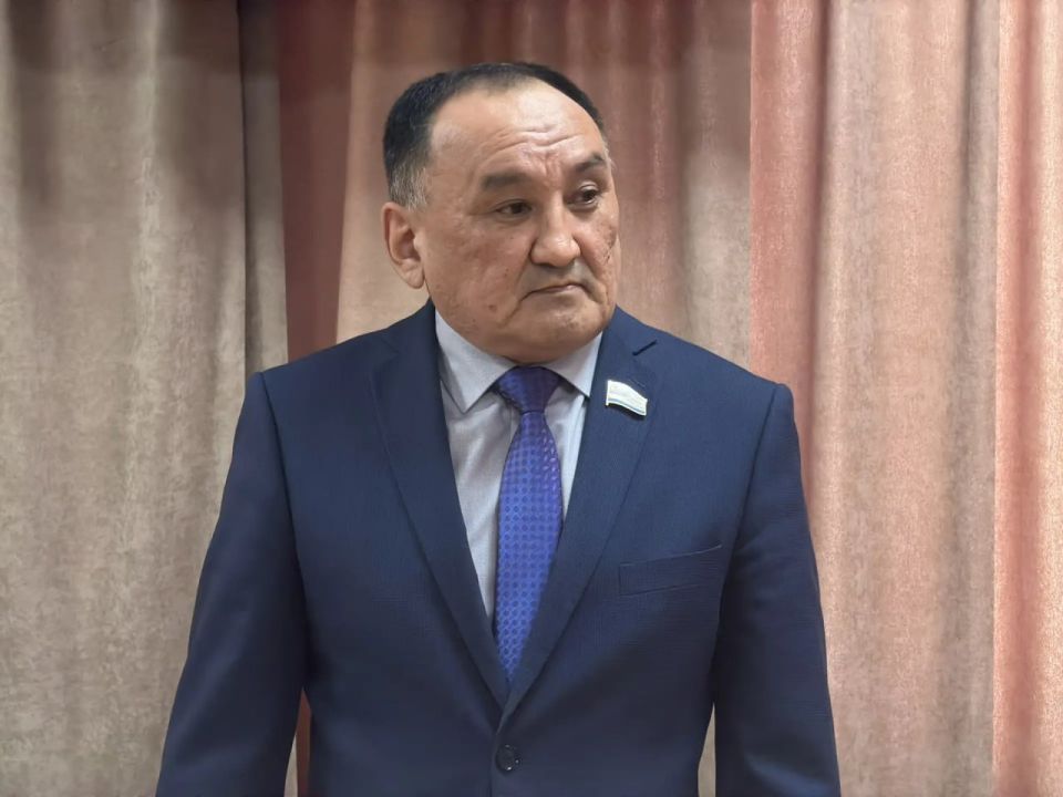 Петр Попошев избран заместителем председателя комитета по нацполитике и образованию