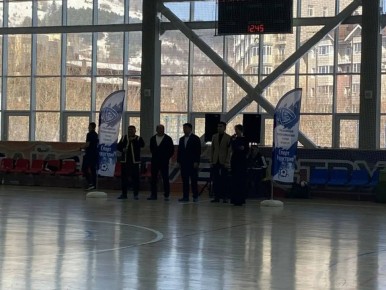 проходит республиканский футбольный турнир на призы клуба «Спортиндустрия», посвящённый его 20-летию!