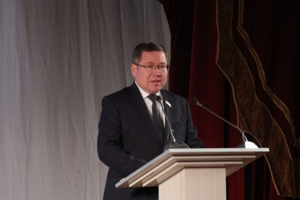 ������������� �����������, ����������� 10-����� �� ��� ����������� ����������� ������ ����� ������������ ������� ������ � 215-����� �������� � ������ ����� ������������, ���������� � �����-��������