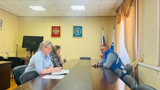 Депутат РА Александр Казаченко совместно с руководителем общественной приемной партии «Единая Россия» в Шебалинском районе Аржаном Тодошевым, заместителем главы района Адаром Артушевым провел личный прием граждан по вопросам...