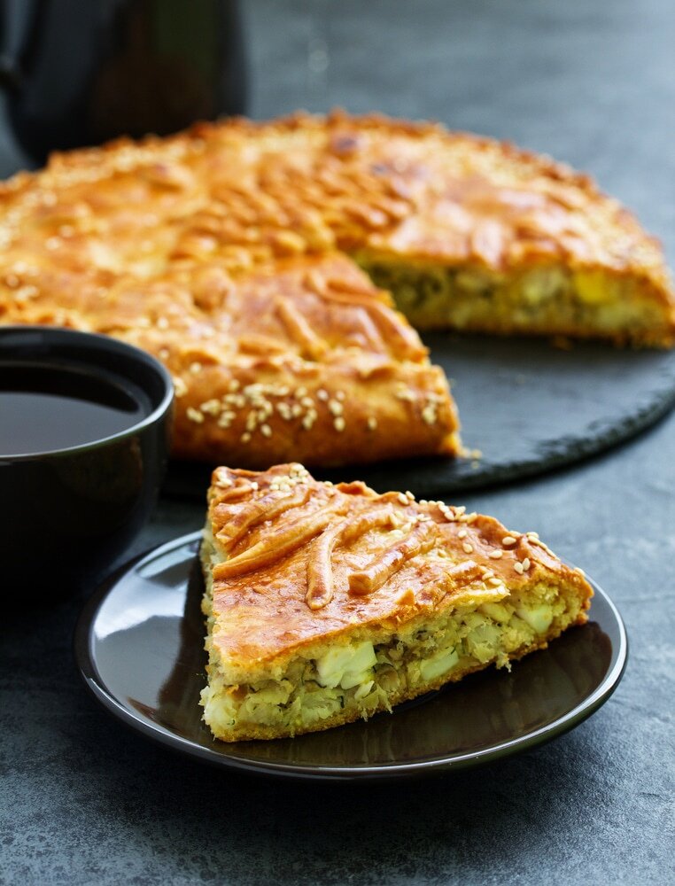 Пирог с рыбой и яйцами: легкий и ароматный вариант для вашего стола