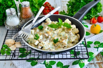 Куриное филе в сливочном соусе с шампиньонами: идеальный рецепт для зимнего угощения