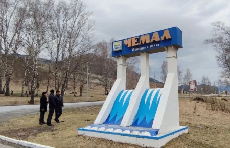 Продолжается благоустройство Чемала, сообщил глава района Айдар Елеков