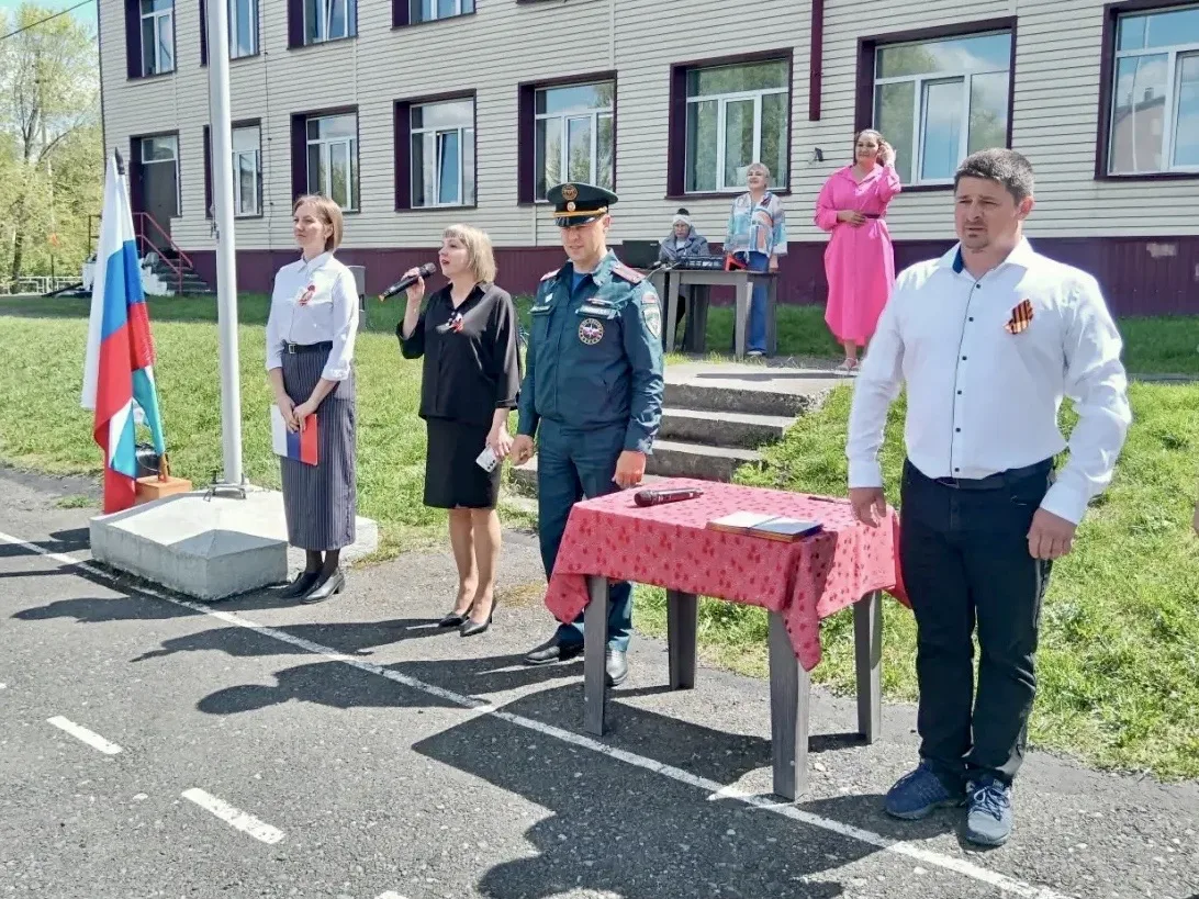 Прощание с кадетским знаменем