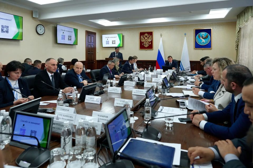 На сегодняшнем заседании правительства обратился к главе республики Андрею Турчаку о необходимости проверить устойчивость связи в наших населённых пунктах На сегодняшнем заседании правительства обратился к главе республики Андрею Турчаку о необходимости проверить устойчивость связи в наших населённых пунктах