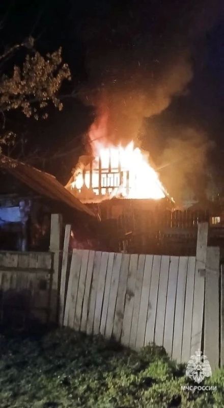 Ночной пожар в Усть-Кане: погиб 66-летний мужчина Ночной пожар в Усть-Кане: погиб 66-летний мужчина
