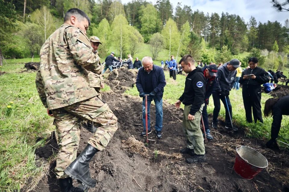 Андрей Турчак: В очередной раз Республика присоединилась к международной акции «Сад памяти» Андрей Турчак: В очередной раз Республика присоединилась к международной акции «Сад памяти»