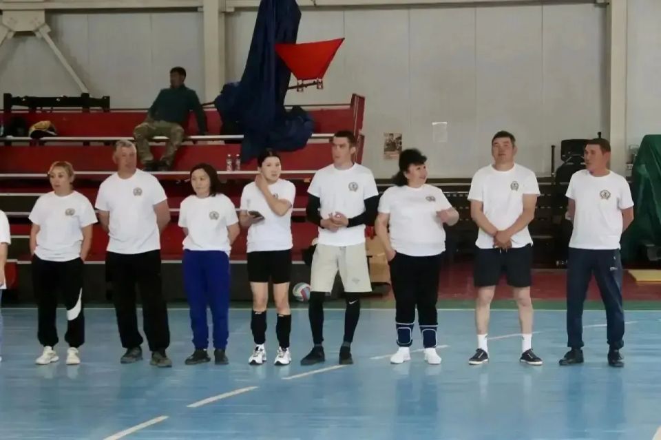 В селе Онгудай на базе спортивного зала ДЮСШ имени Н.В. Кулачева прошёл республиканский турнир по волейболу среди работников стационарных учреждений нашего Министерства В селе Онгудай на базе спортивного зала ДЮСШ имени Н.В. Кулачева прошёл республиканский турнир по волейболу среди работников стационарных учреждений нашего Министерства