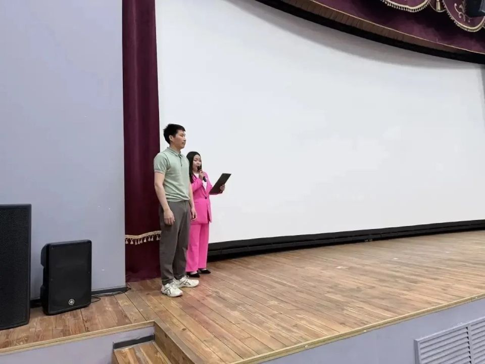 В кинотеатре «Голубой Алтай» прошли показы фильмов якутских режиссёров В кинотеатре «Голубой Алтай» прошли показы фильмов якутских режиссёров